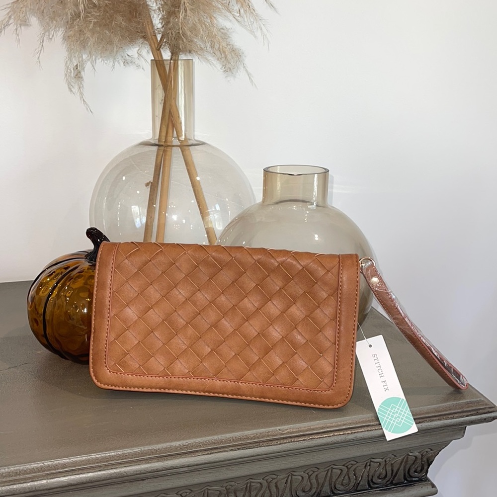 Urban Expressions Woven Clutch, brown/cognac
